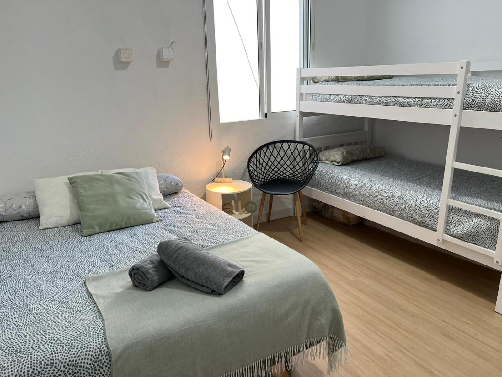 By Malagagrupos Centro Historico Parking Gratis 3 Apartament Malaga